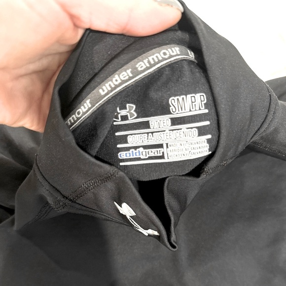 ⚫️Under Armour Coldgear Top: Size Small ✔️Like New - Picture 4 of 4